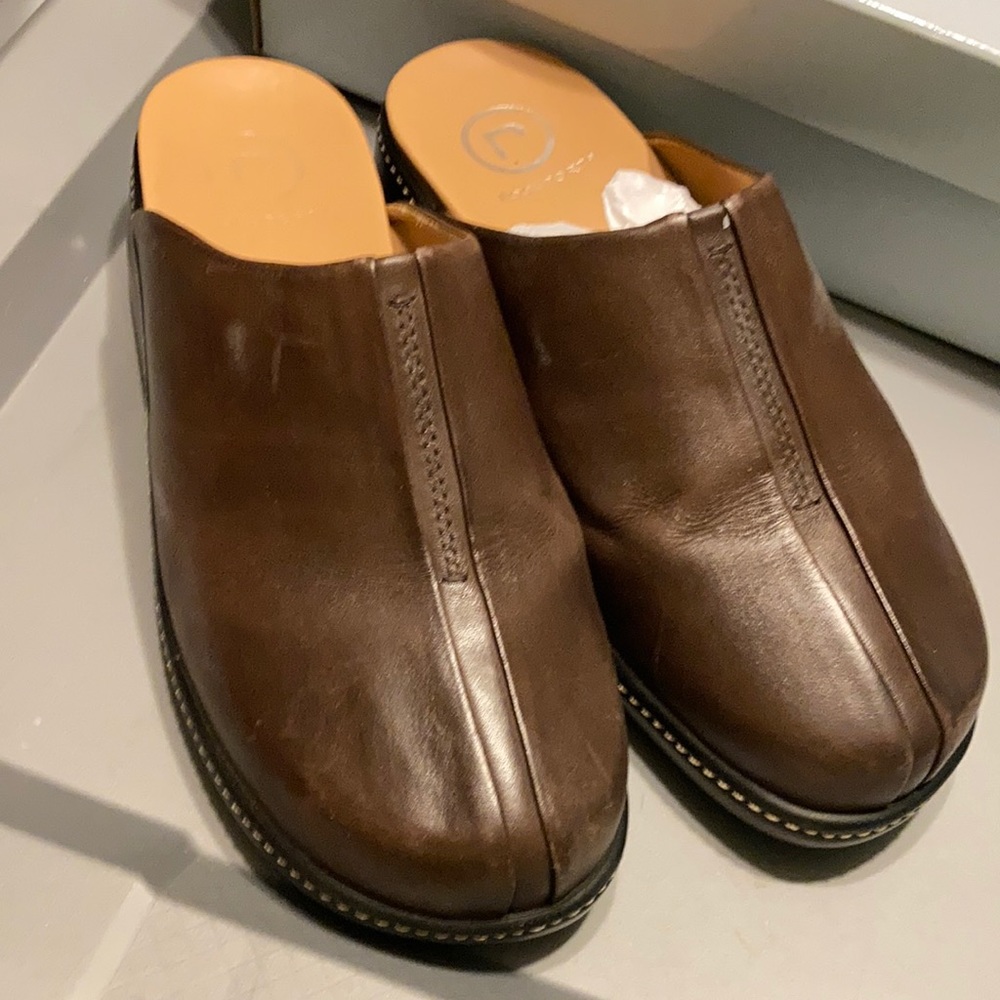 Rockport mules